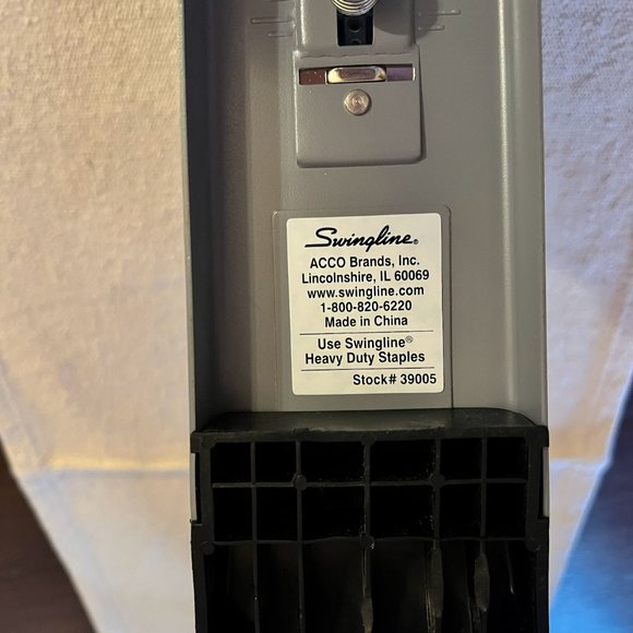 Swingline Heavy Duty Stapler | 160 Sheet Capacity | Commercial Black/Gray 39005 - Picture 6 of 7